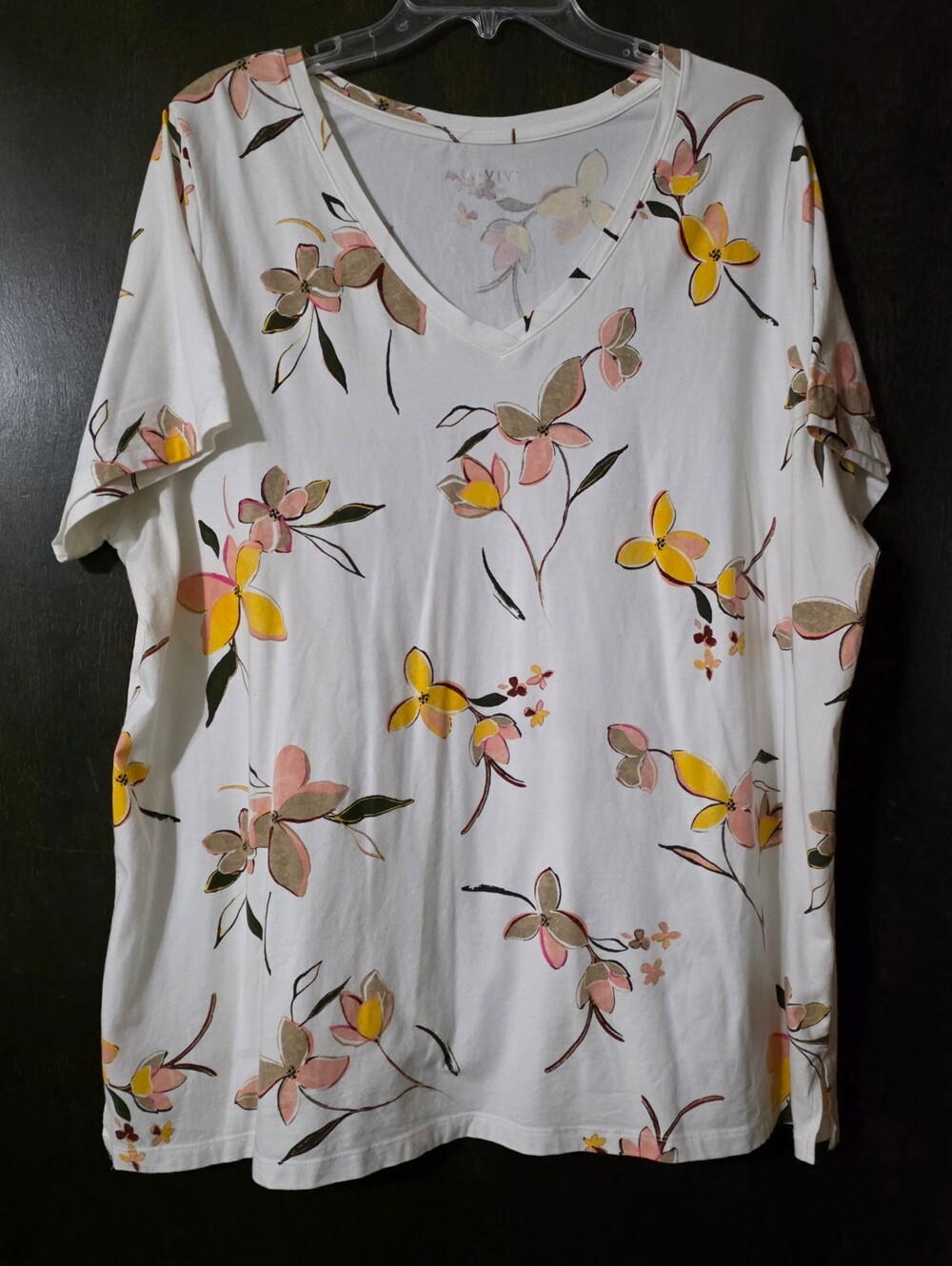 Ava & Viv White Short Sleeve V-Neck Tee Floral Print Stretchy Lightweight Sz 2X